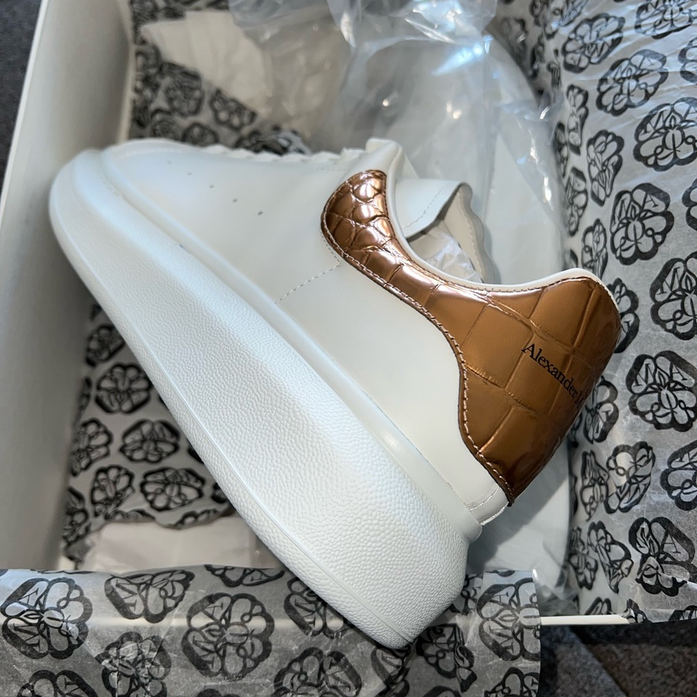 ALEXANDER McQueen Oversized White Rose Gold Crocodile print